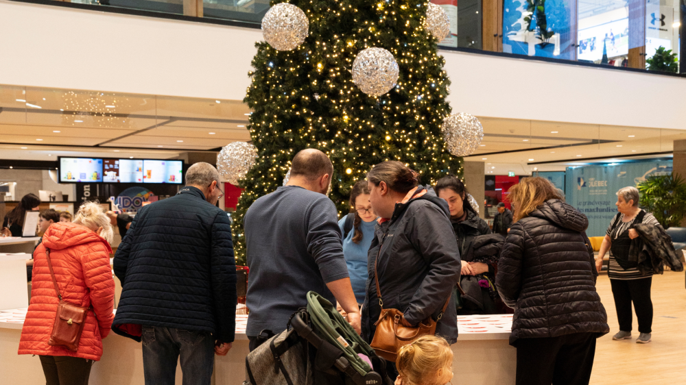 Laurier Québec rallume la magie des Fêtes avec le 35e retour de l’Arbre enchanté