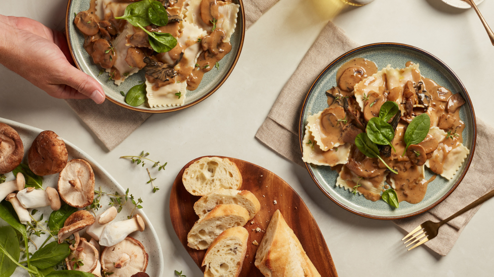 Avril dévoile son cahier d’inspiration des Fêtes 2025